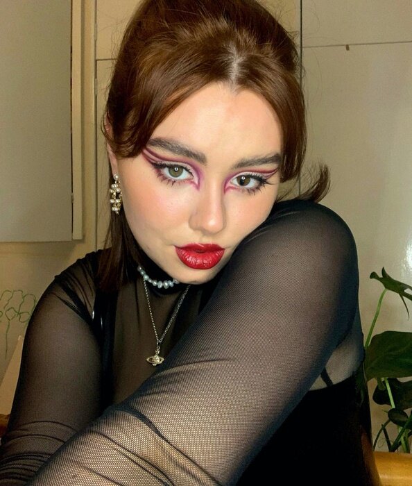 Rosebaby (@rose_baby), OnlyFans creator