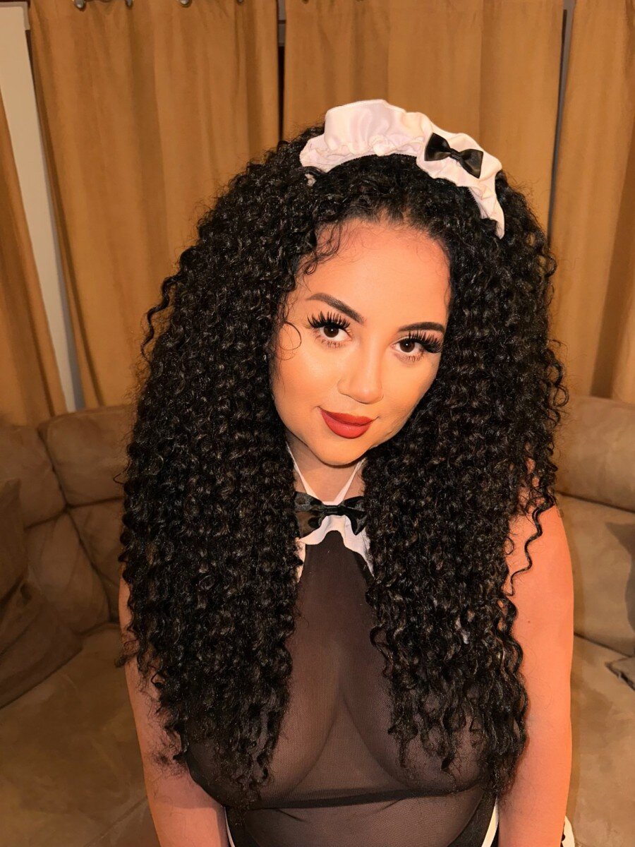 Roseann330 (@roseann330), OnlyFans creator
