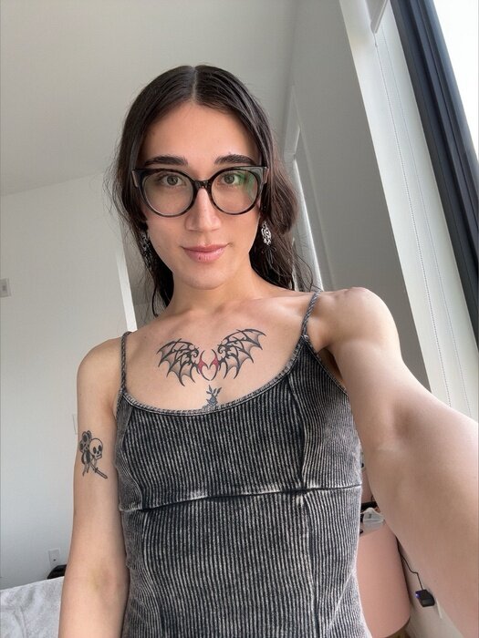 Roseysubac (@roseysubac), OnlyFans creator