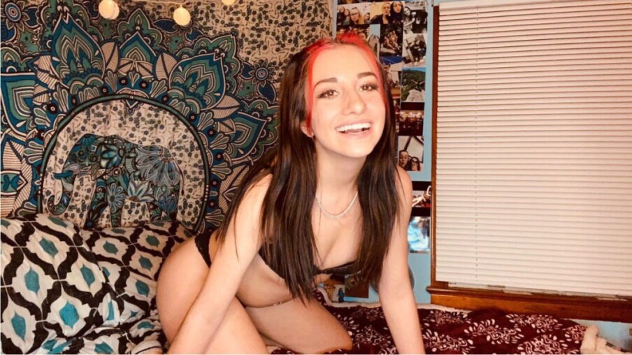 Rosieking (@rosie.king), OnlyFans creator