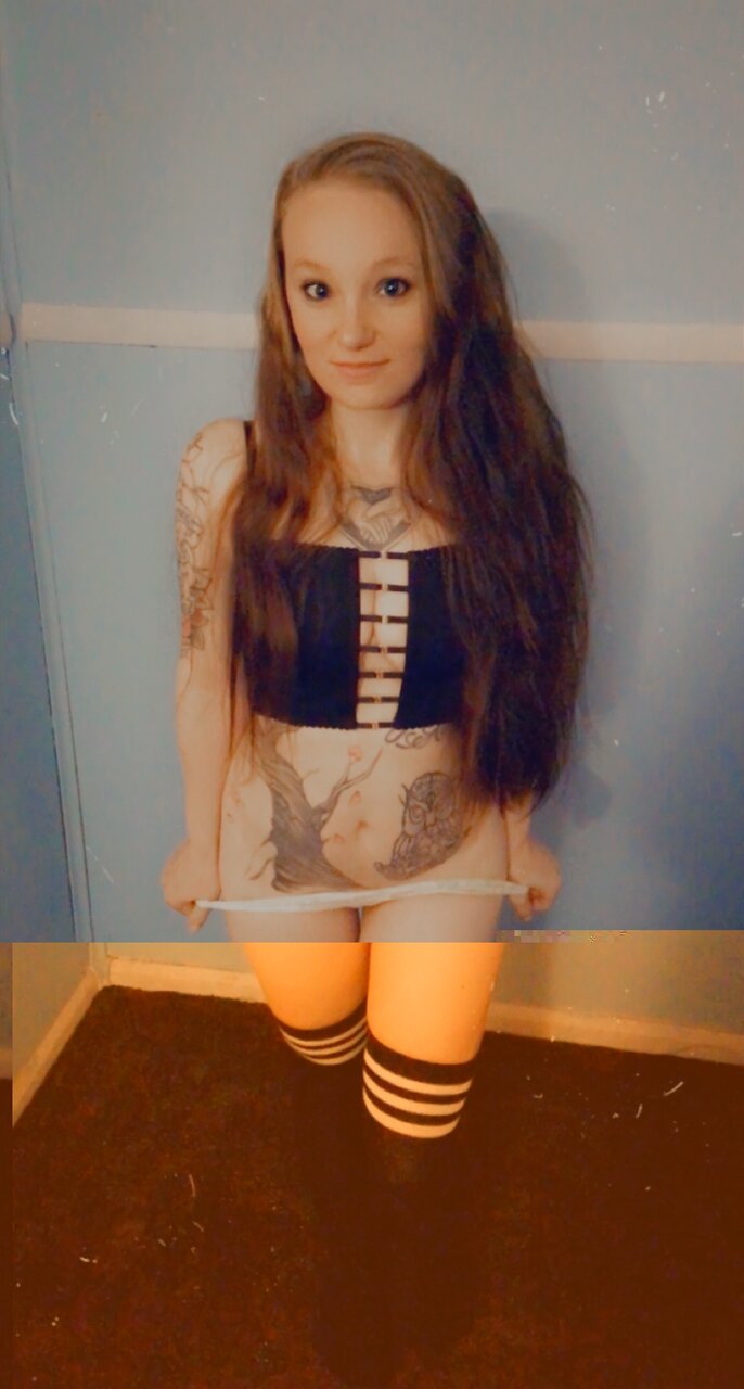 Rosiechambers21 (@rosiechambers21), OnlyFans creator