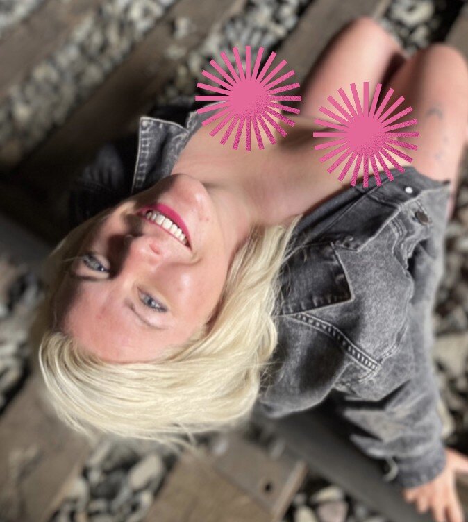 Rowdyroommate (@rowdyroommate), OnlyFans creator