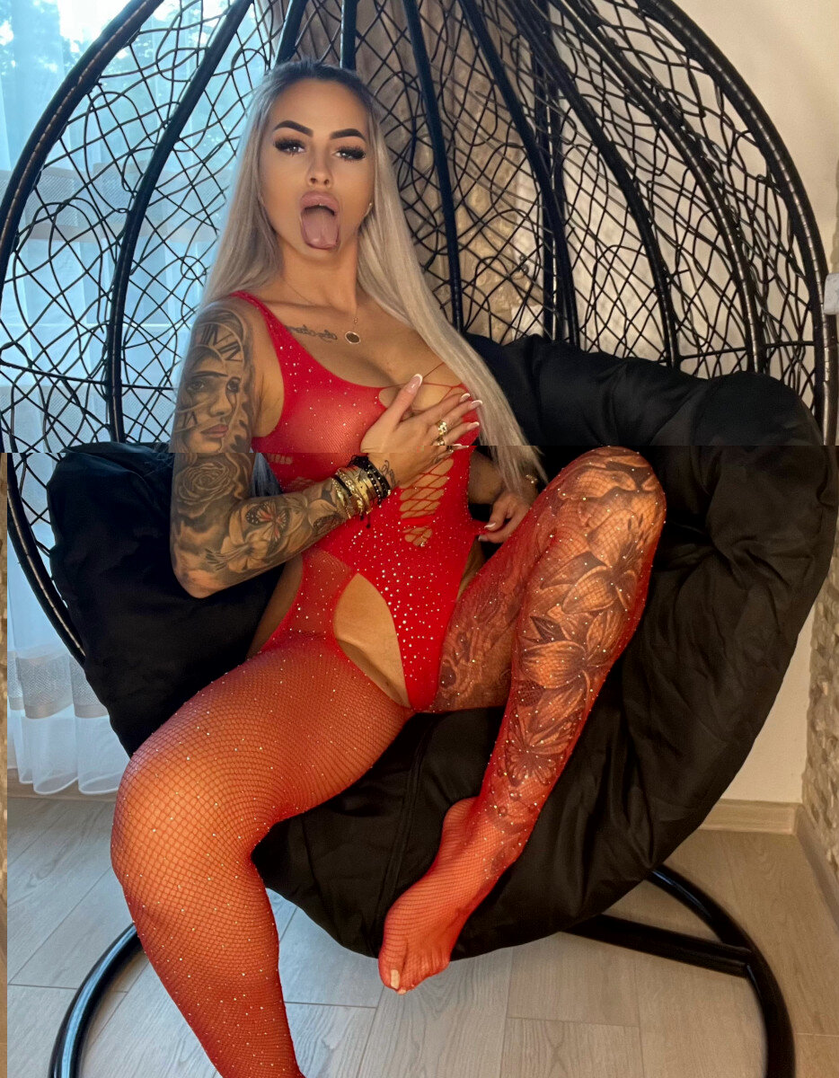 Roxanavipp (@roxanavipp), OnlyFans creator