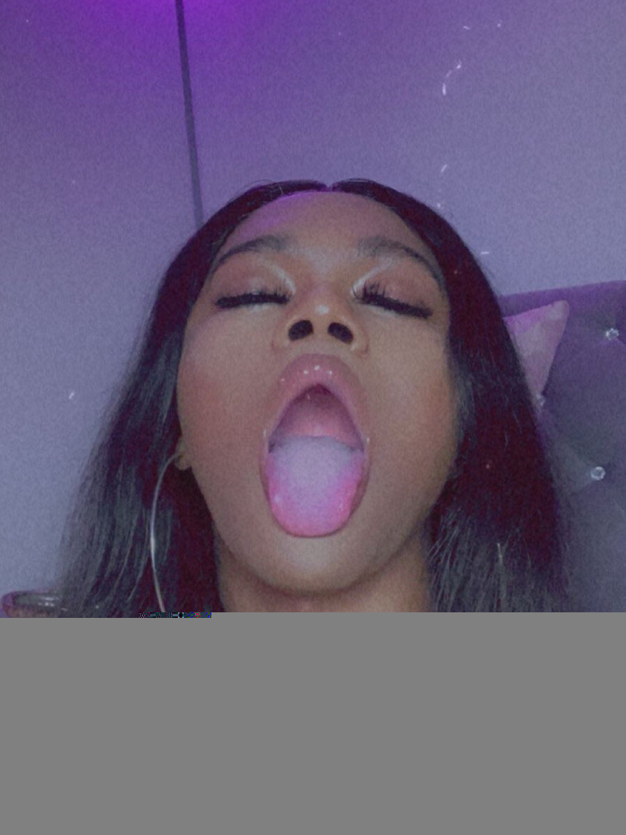 Roxannetrixxx (@roxannetrixxx), OnlyFans creator
