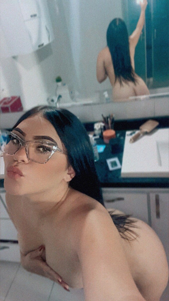 Roxdiaz (@roxdiaz), OnlyFans creator