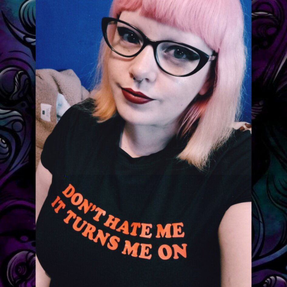 Roxxsaurus (@roxxsaurus), OnlyFans creator