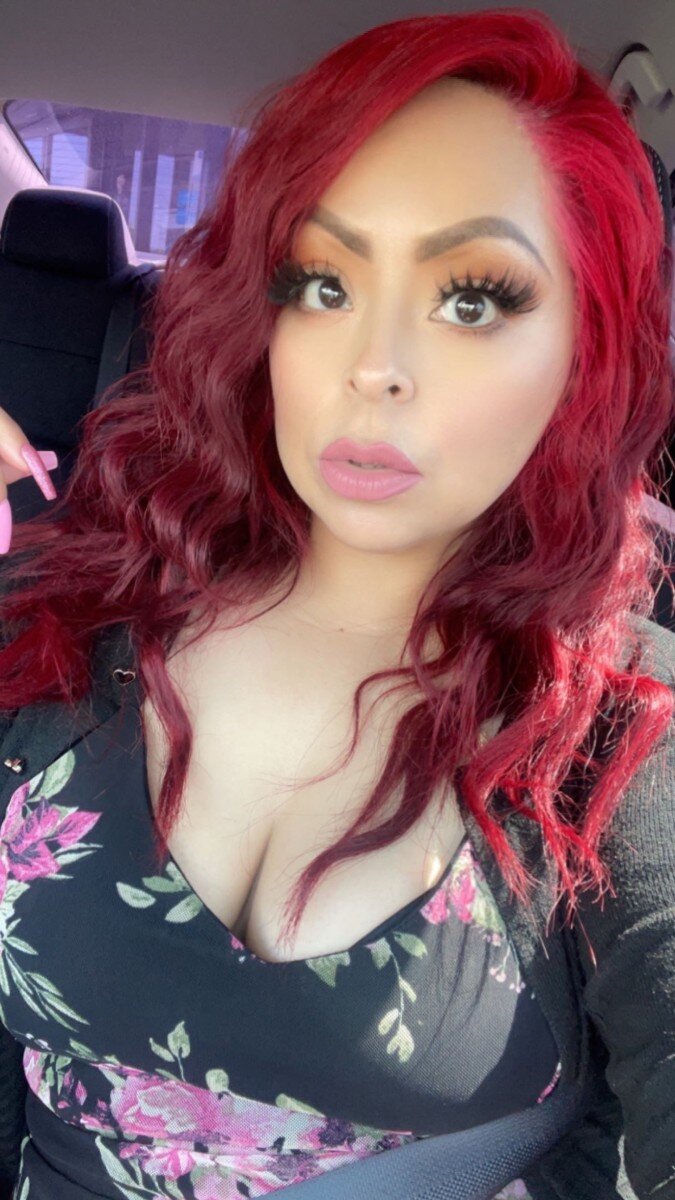 Roxxxiierosee (@roxxxiierosee), OnlyFans creator