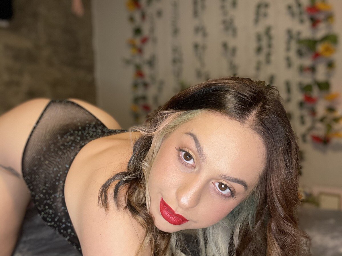 Roxyambsfree (@roxyambsfree), OnlyFans creator
