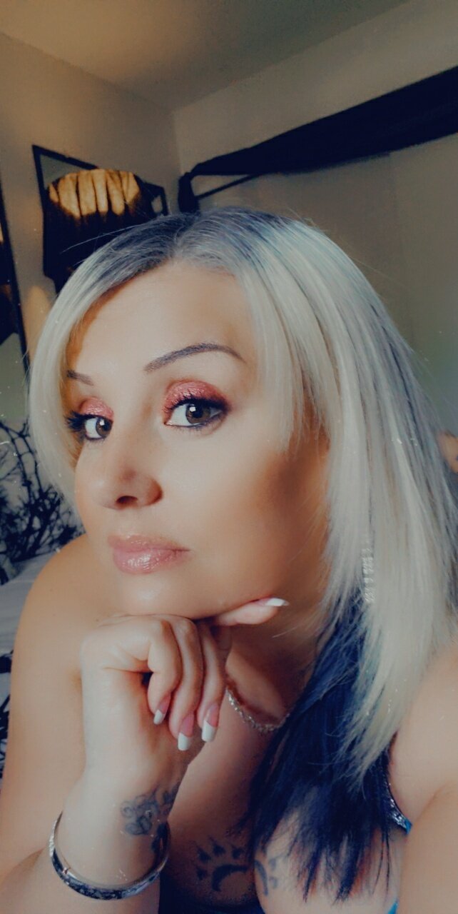 Roxythefoxy (@roxythefoxy), OnlyFans creator