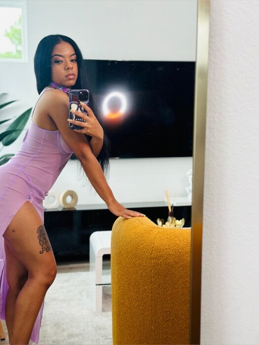 Rrravennnnnn (@rrravennnnnn), OnlyFans creator