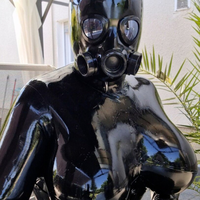 Rubberdollemma (@rubberdollemma), OnlyFans creator