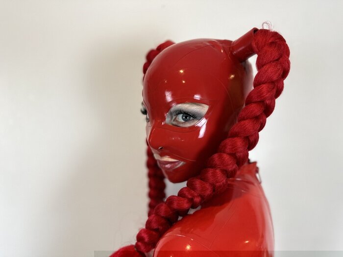 Rubberlilou (@rubberlilou), OnlyFans creator