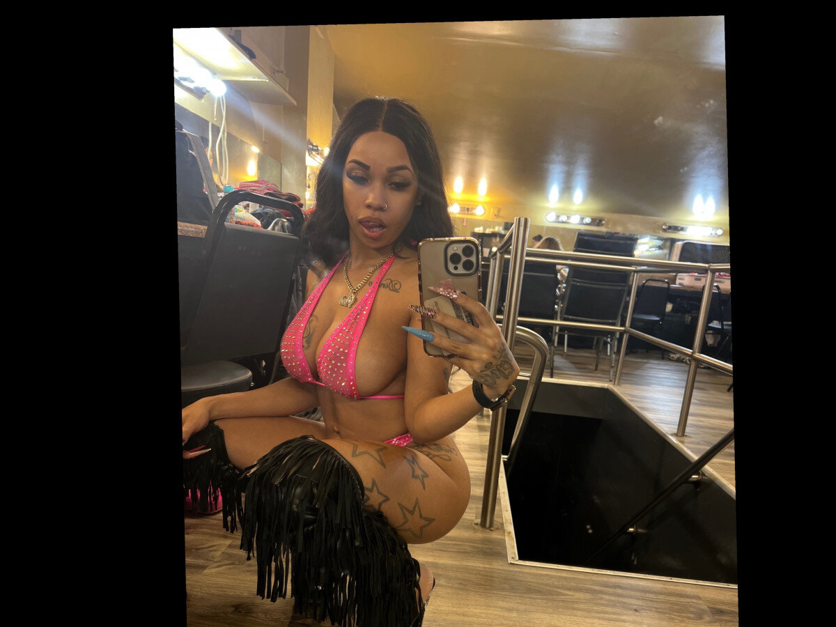Rubyred34 (@rubyred34), OnlyFans creator