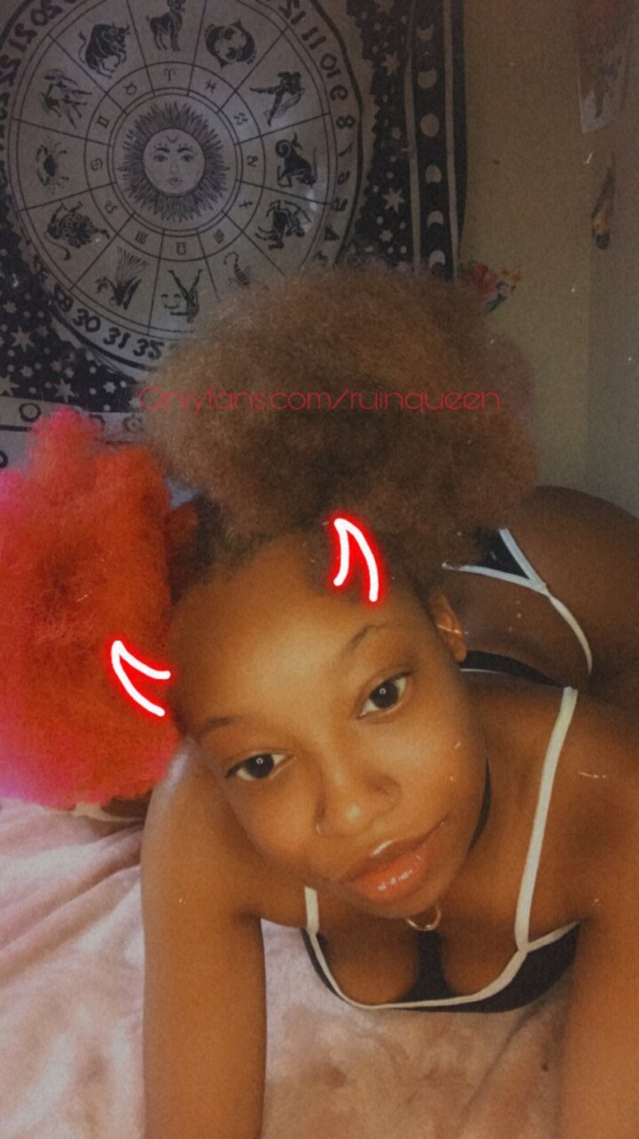 RuinQueen (@ruinqueen), OnlyFans creator