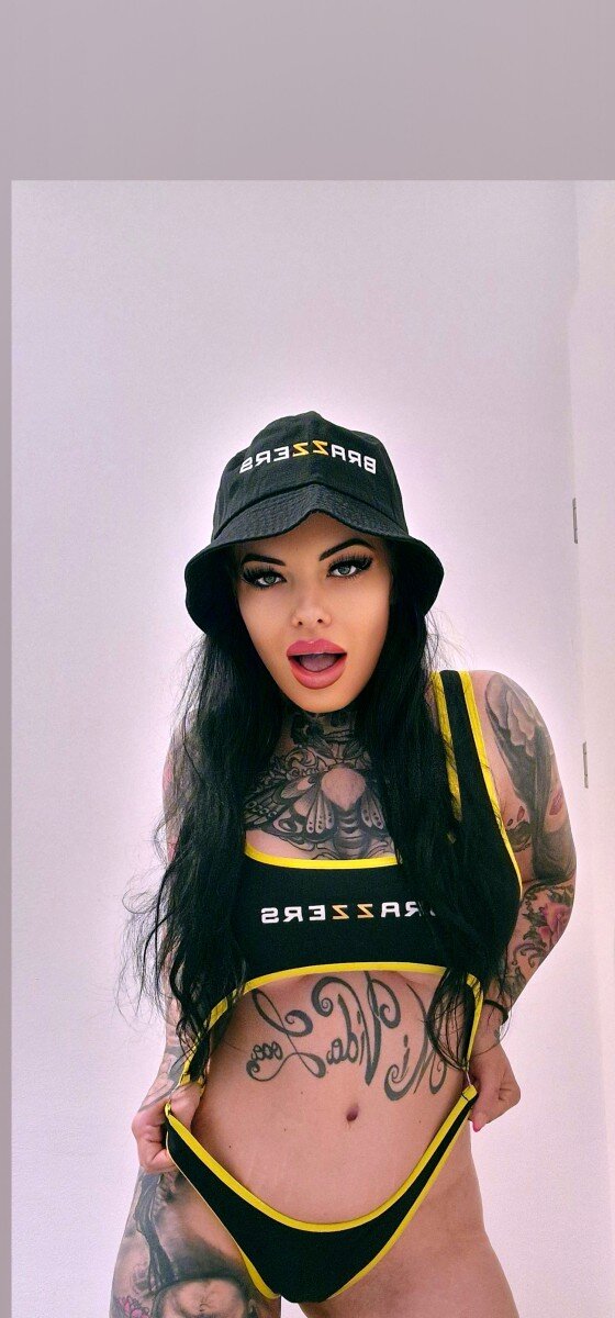 Sabinerouge (@sabinerouge), OnlyFans creator