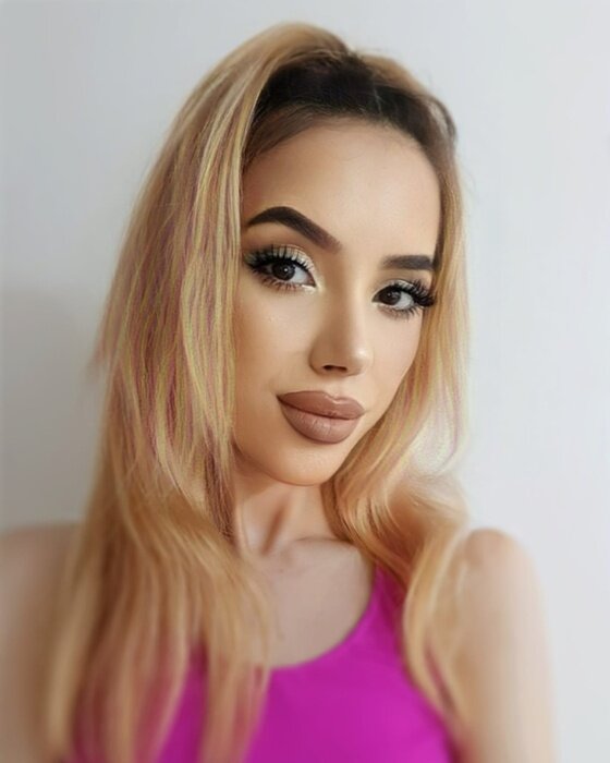 Sabryna1999 (@sabryna_1999), OnlyFans creator