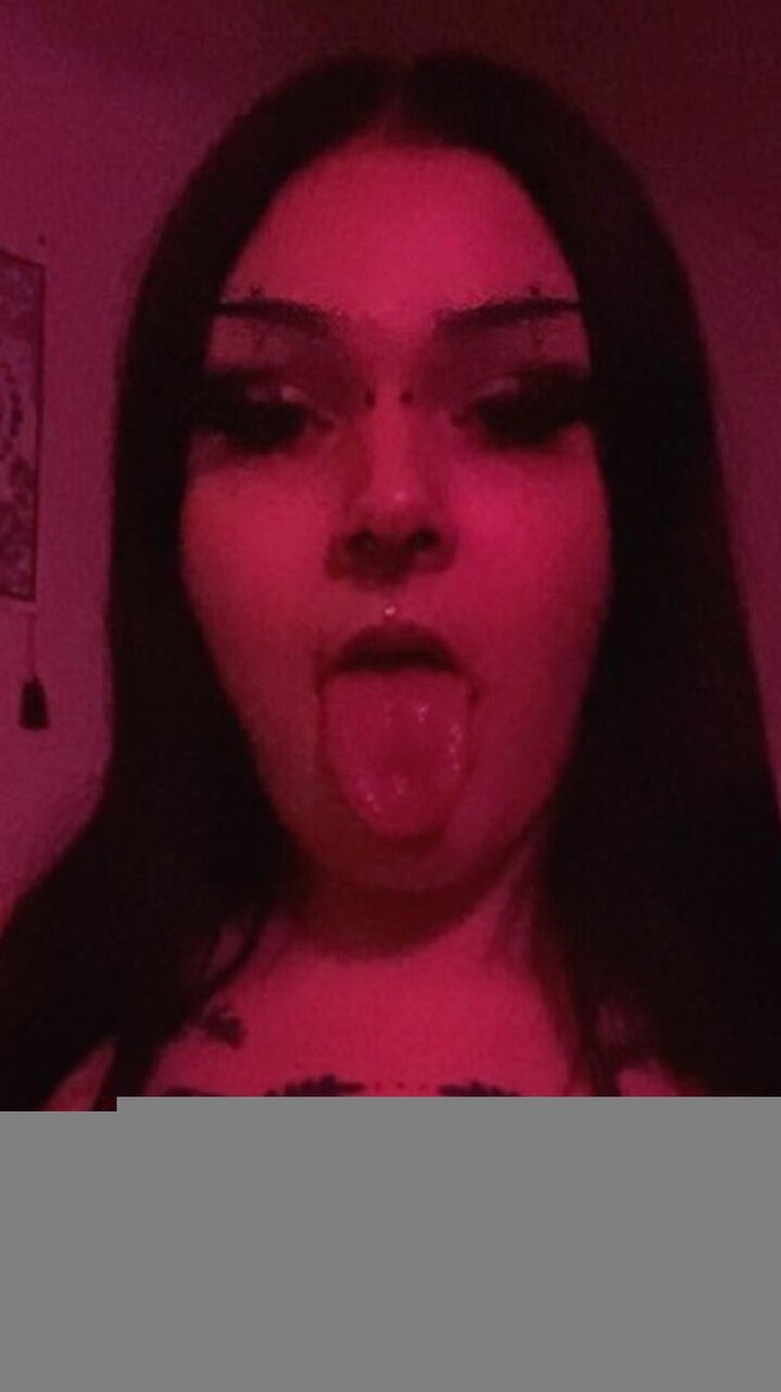 Sadwithnodad (@sadwithnodad), OnlyFans creator