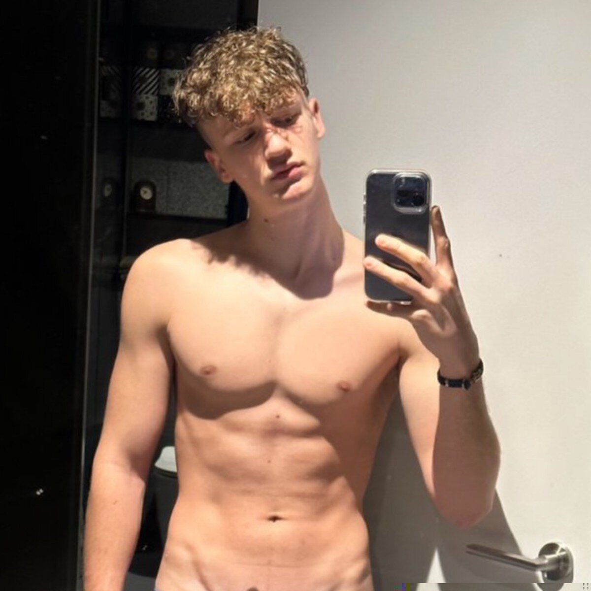Samos (@samos), OnlyFans creator