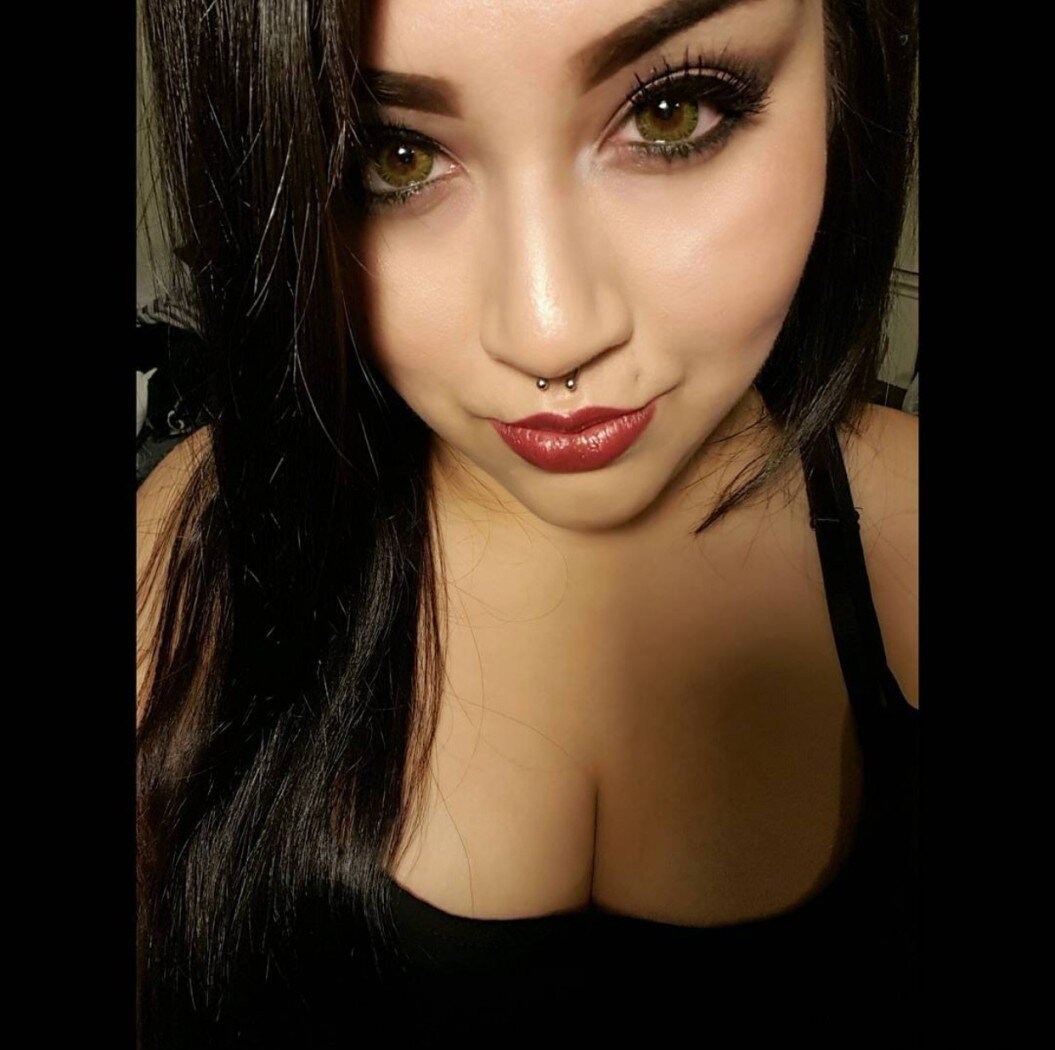 Sandyxrated (@sandyxrated), OnlyFans creator