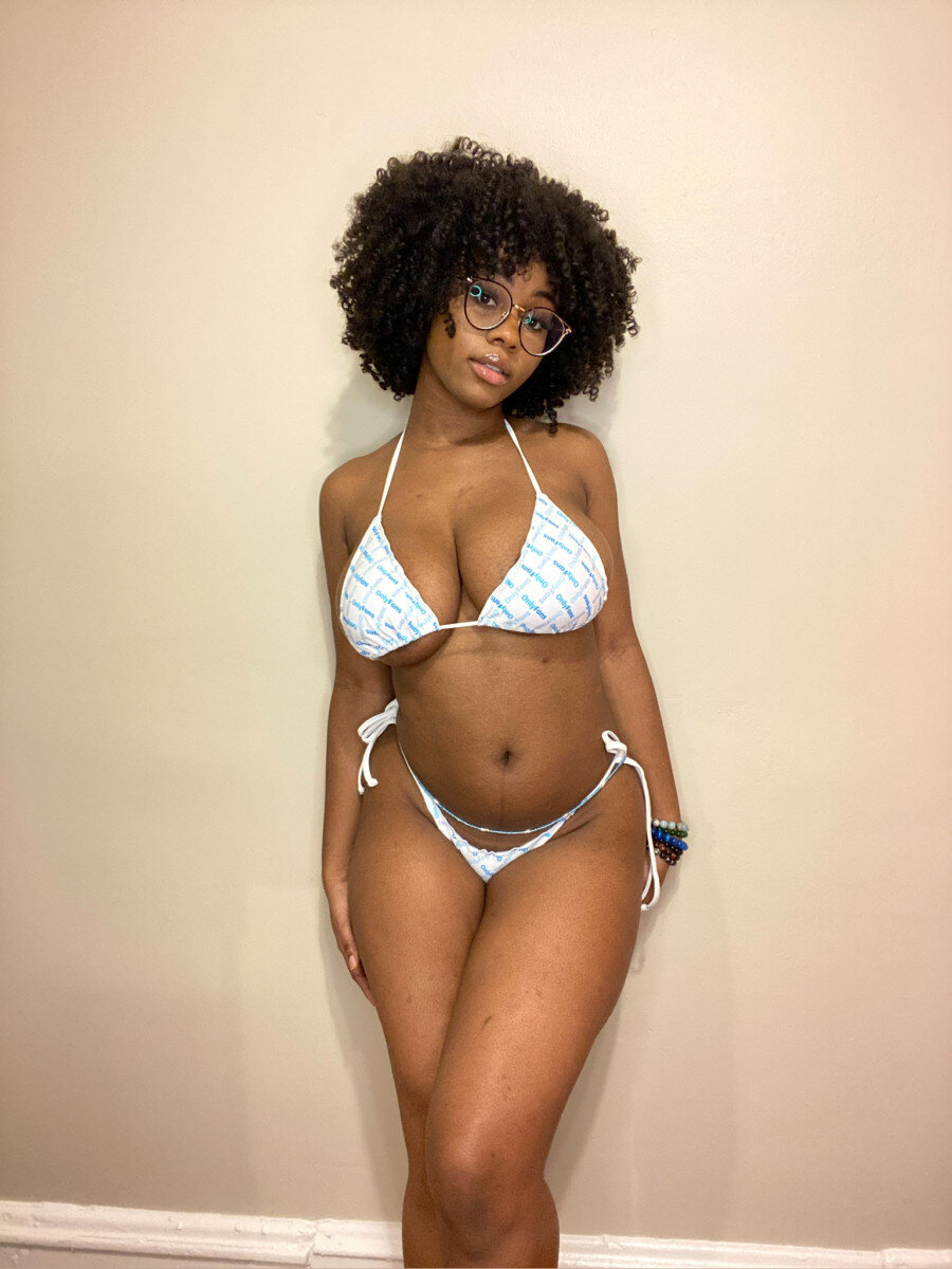 Santassweetest (@santassweetest), OnlyFans creator