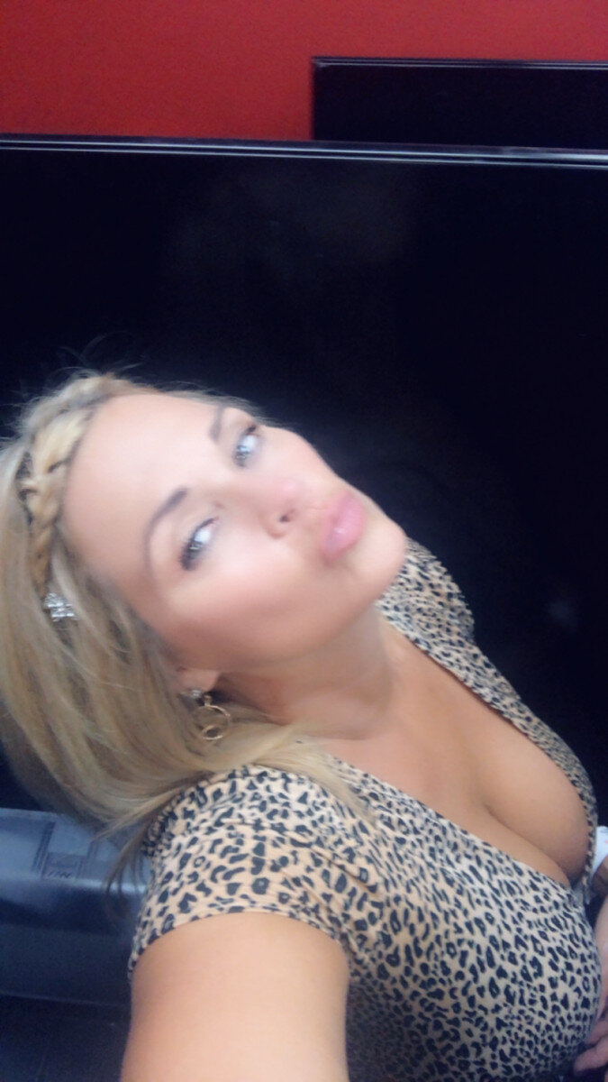 Santasvixxxen (@santasvixxxen), OnlyFans creator