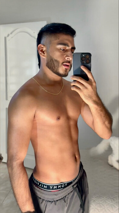 Santosvxz (@santosvxz), OnlyFans creator