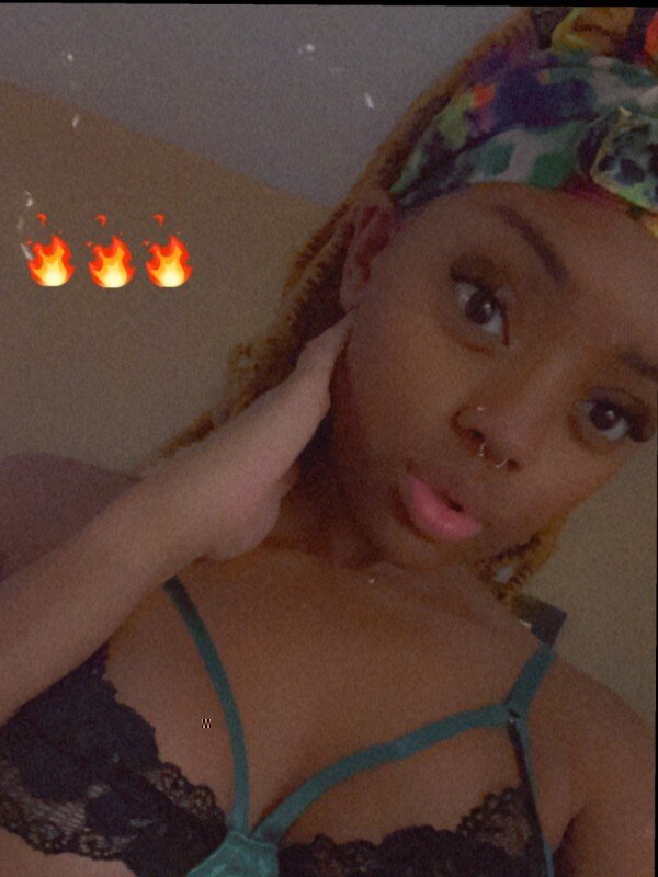Sapphire015 (@sapphire015), OnlyFans creator