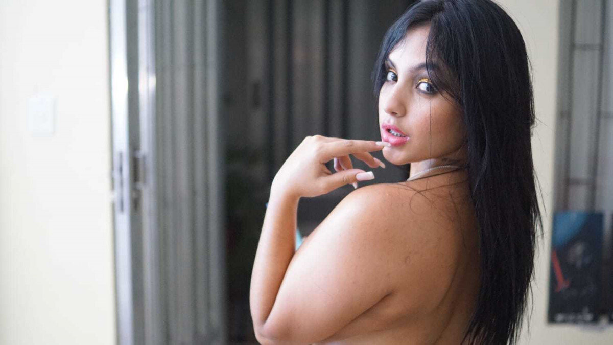 Sarabubbles (@sarabubbles), OnlyFans creator