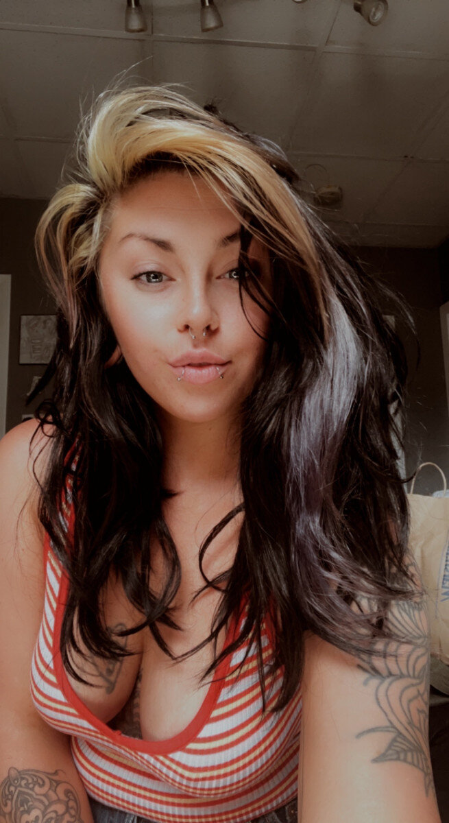 Sarahelizabeth (@sarah.elizabeth), OnlyFans creator