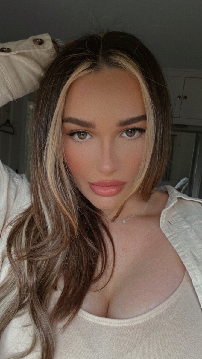 Sarahhlouise (@sarahhlouise), OnlyFans creator