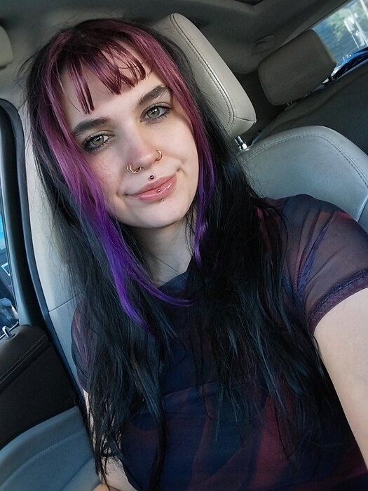Sarahrebeccaa (@sarahrebeccaa), OnlyFans creator
