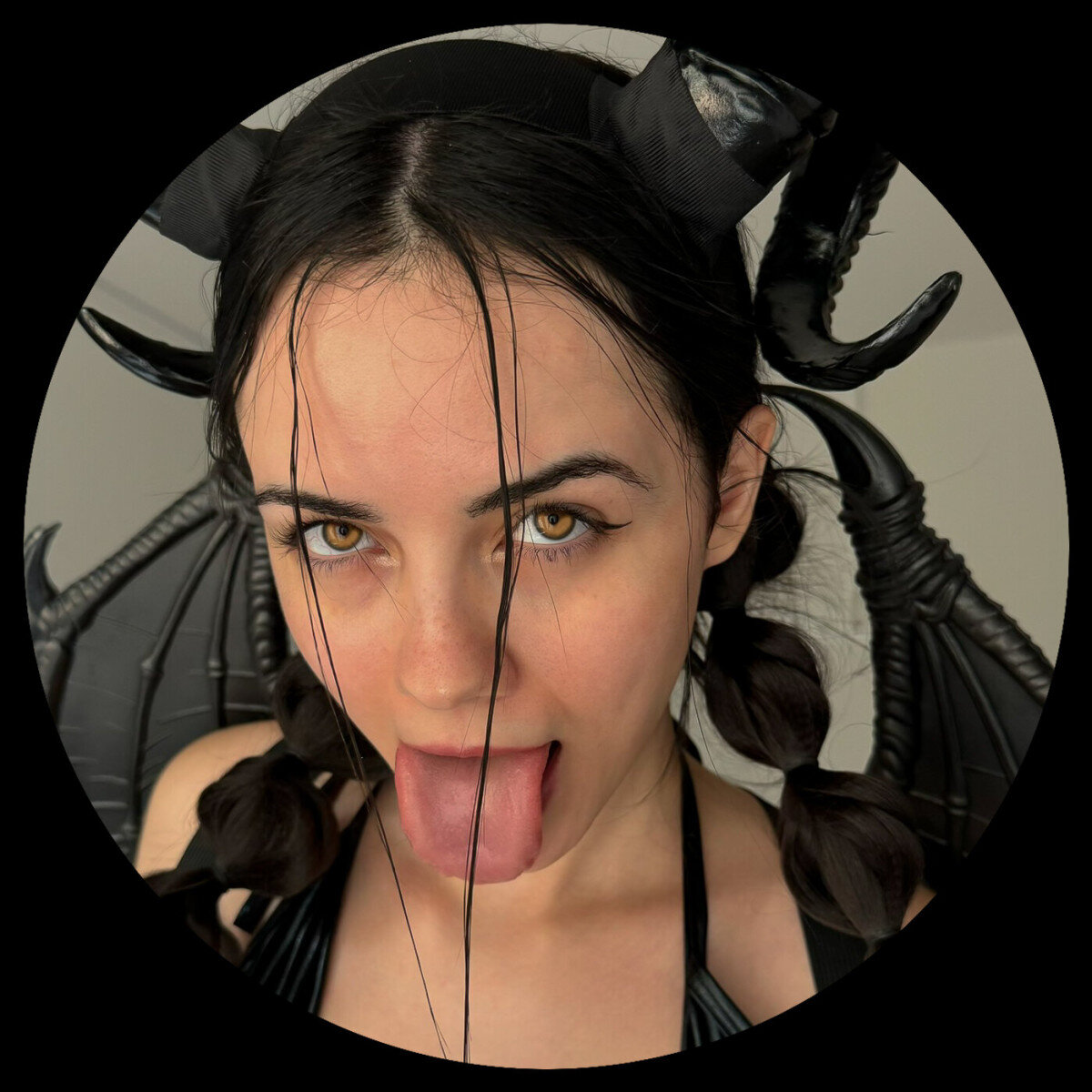 Sarahroomie (@sarahroomie), OnlyFans creator