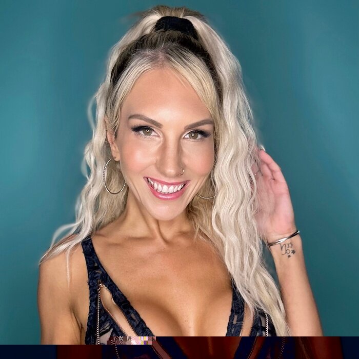 Sarahsworld (@sarahs_world), OnlyFans creator