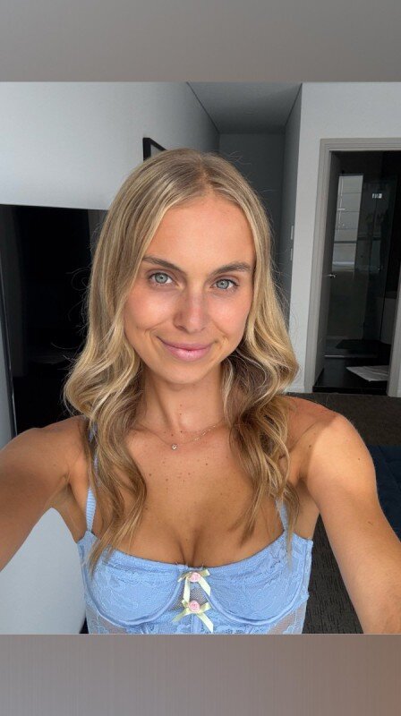 Sarahscarlette (@sarahscarlette), OnlyFans creator