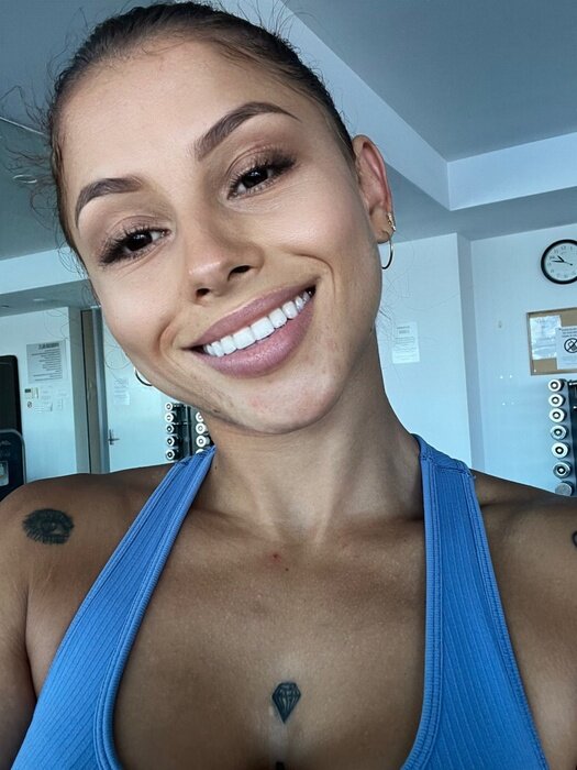 Sarasecret6 (@sarasecret6), OnlyFans creator