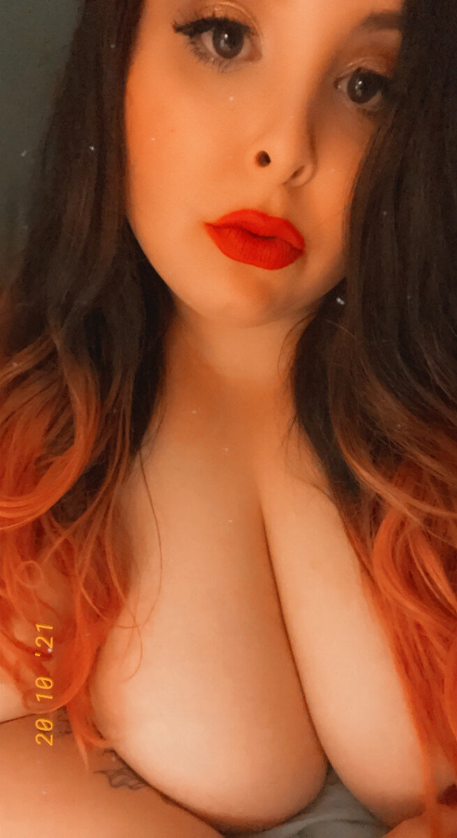 Sarasweets (@sarasweets), OnlyFans creator