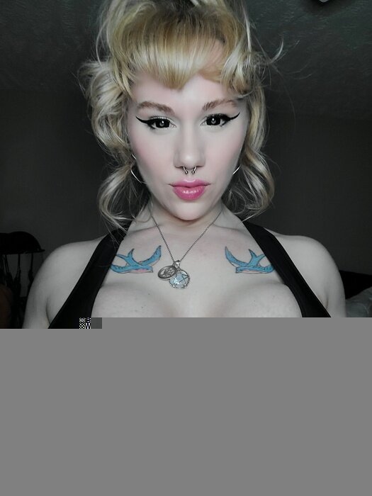 Sarawhitemamba (@sarawhitemamba), OnlyFans creator