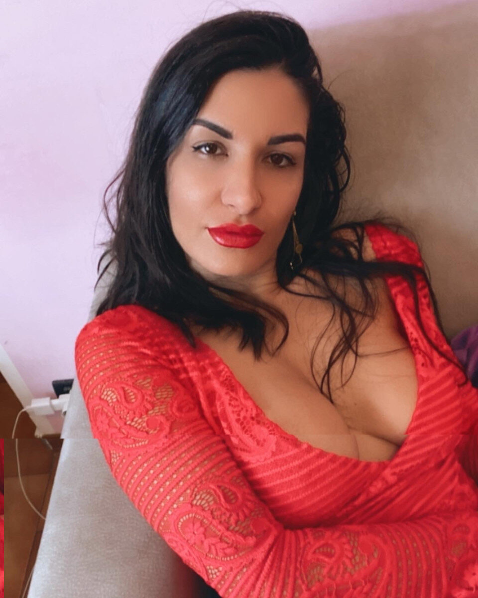 Sarayourdream (@sarayourdream), OnlyFans creator