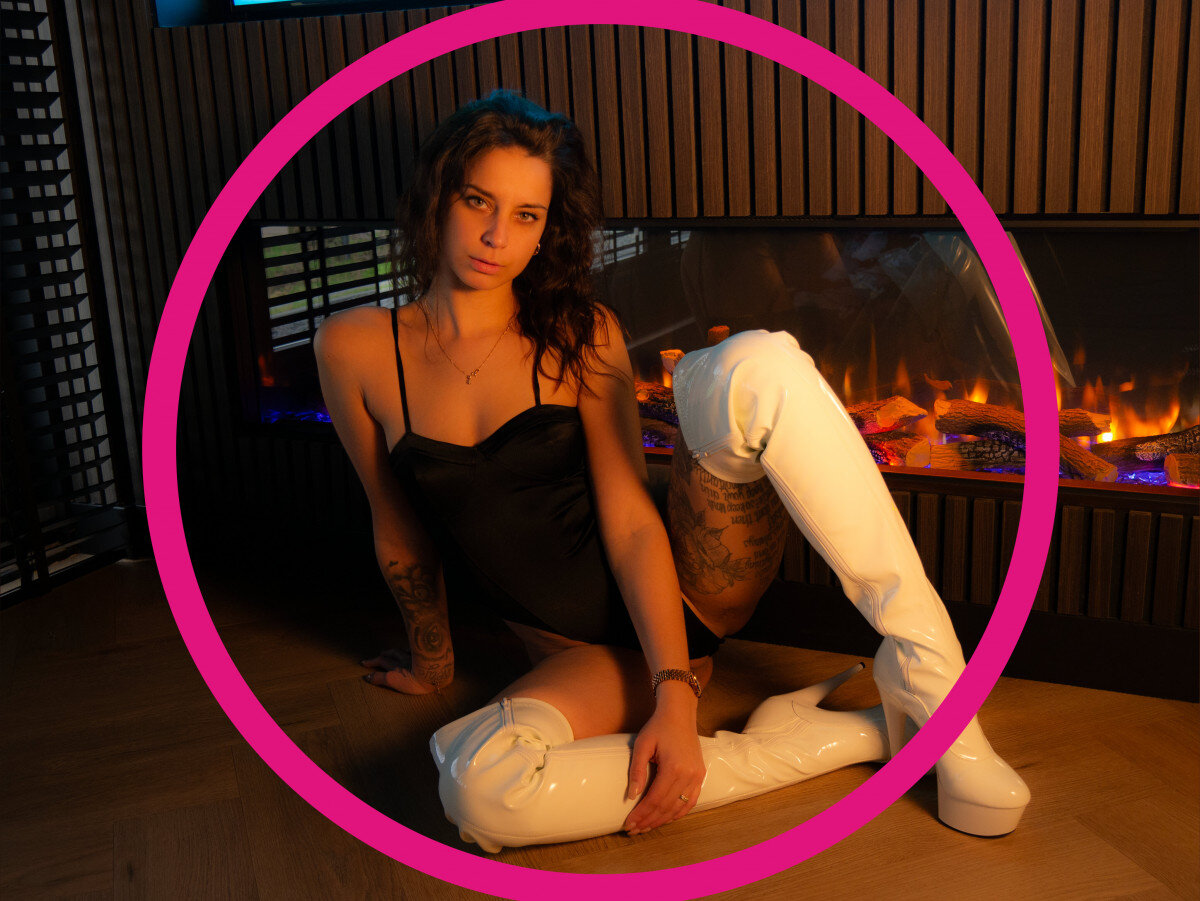 Sarissakoldenhof (@sarissakoldenhof), OnlyFans creator