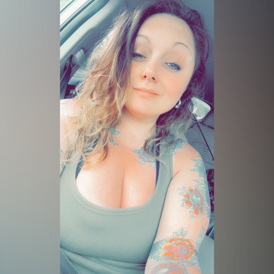 Sashaw3tkitty (@sashaw3tkitty), OnlyFans creator