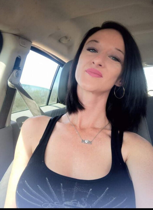 Sasnkickassbeauty (@sasnkickassbeauty), OnlyFans creator