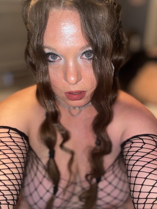 Sassyadventures (@sassyadventures), OnlyFans creator