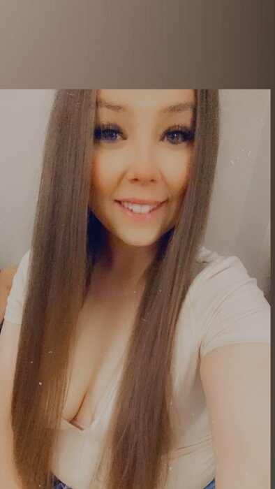 Sassyshells92 (@sassyshells92), OnlyFans creator