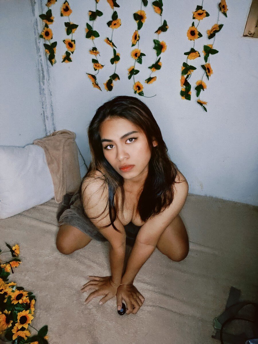 Sassytiana (@sassytiana), OnlyFans creator