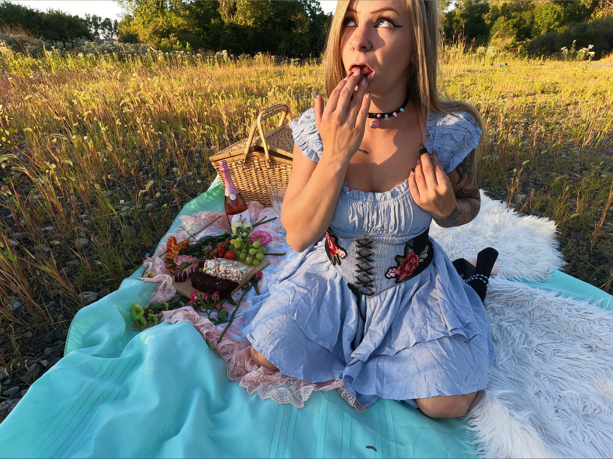 Satanslulbitch (@satanslulbitch), OnlyFans creator