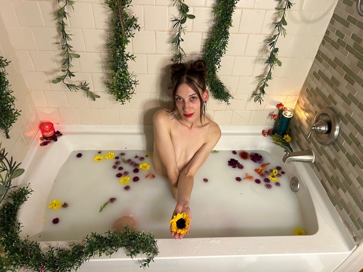 Sativabby (@sativa.bby), OnlyFans creator