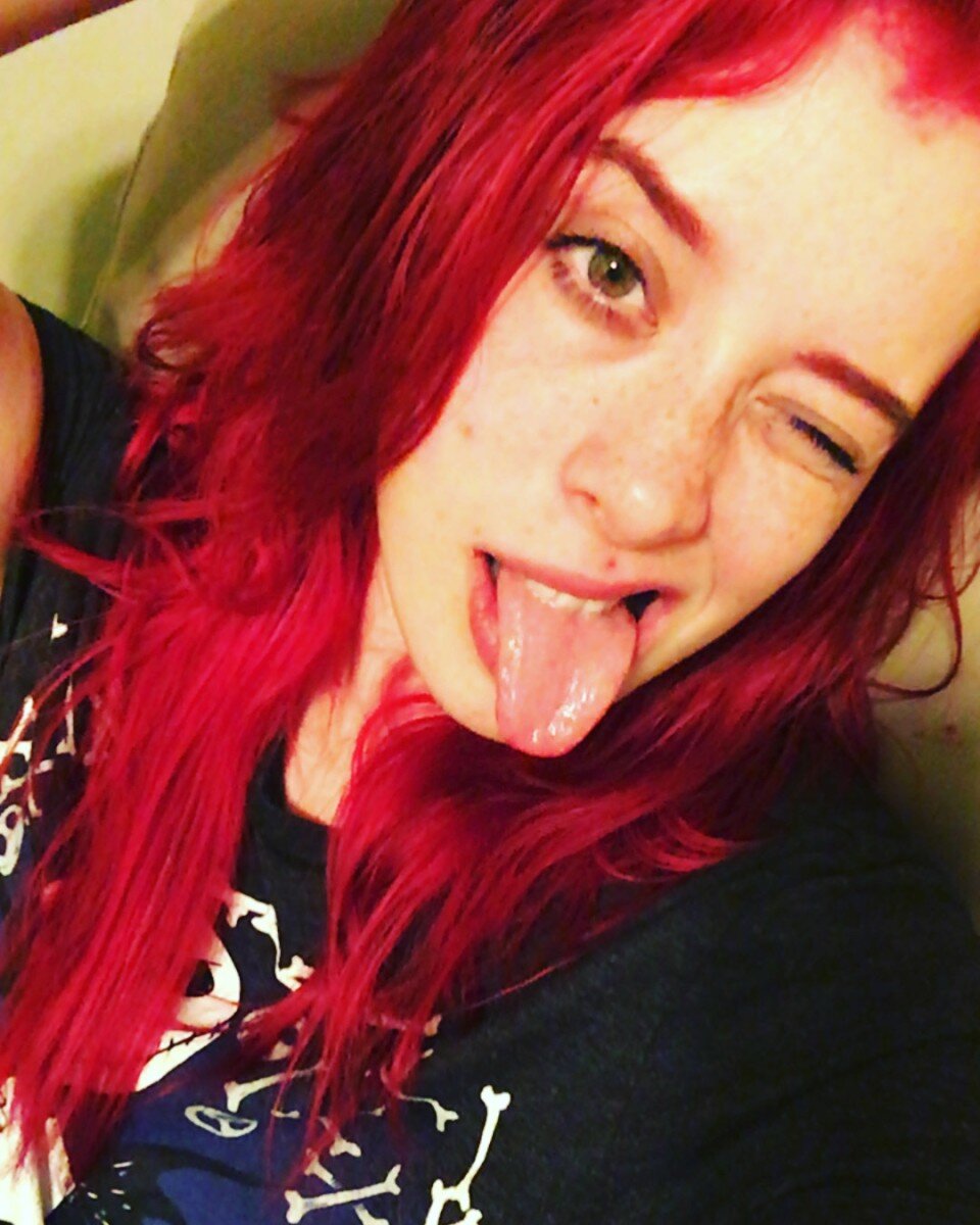 Scarletmoon69 (@scarletmoon69), OnlyFans creator