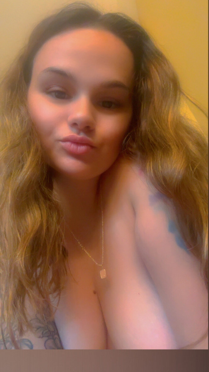 Scotiabrunette (@scotiabrunette), OnlyFans creator