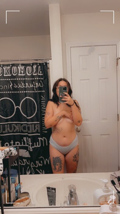 Screamqueen7 (@scream_queen7), OnlyFans creator
