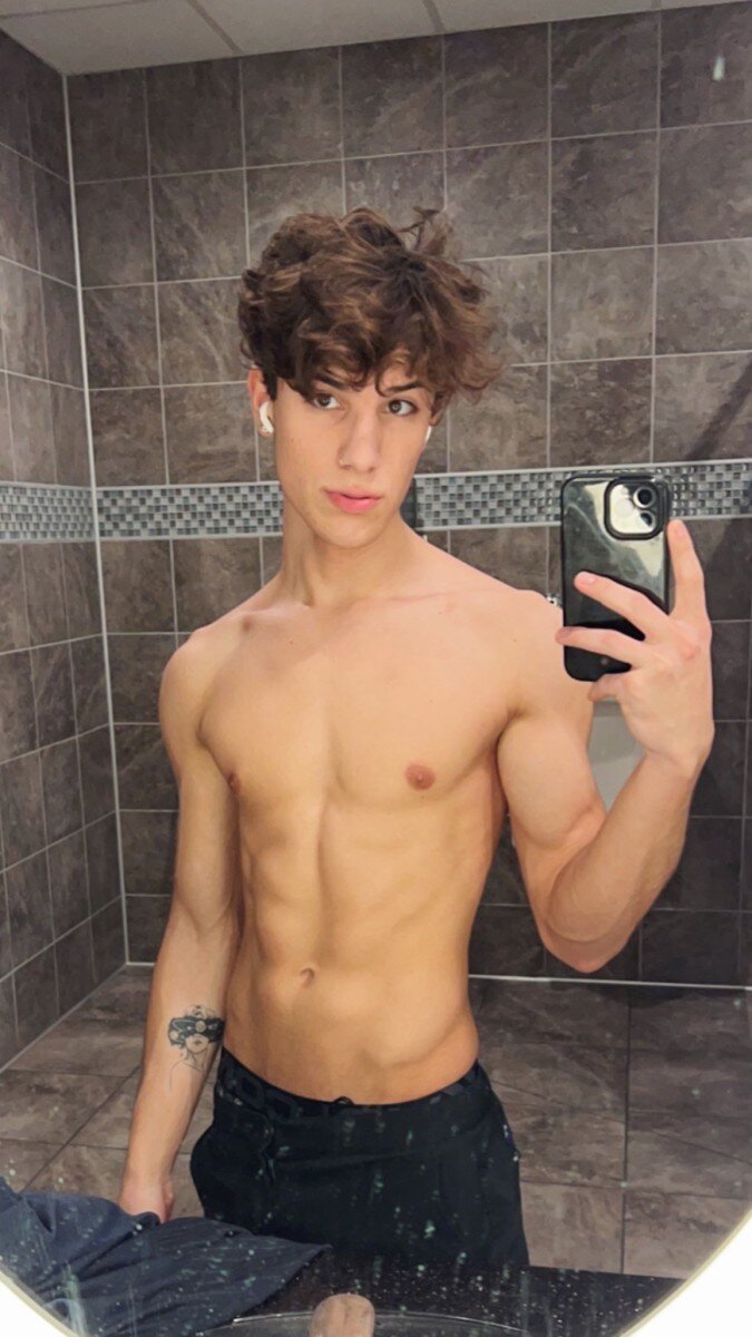 Sebastiancruzxxx (@sebastiancruzxxx), OnlyFans creator